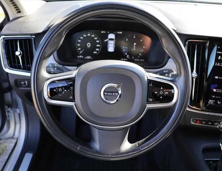 Volvo S90 15