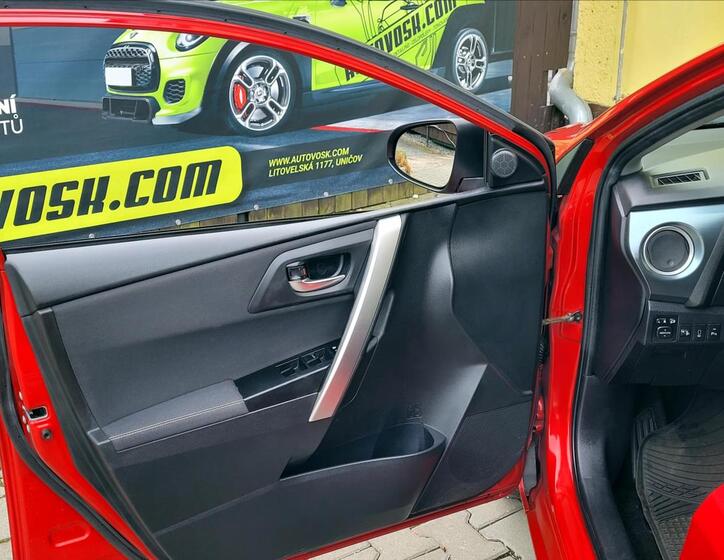 Toyota Auris 50