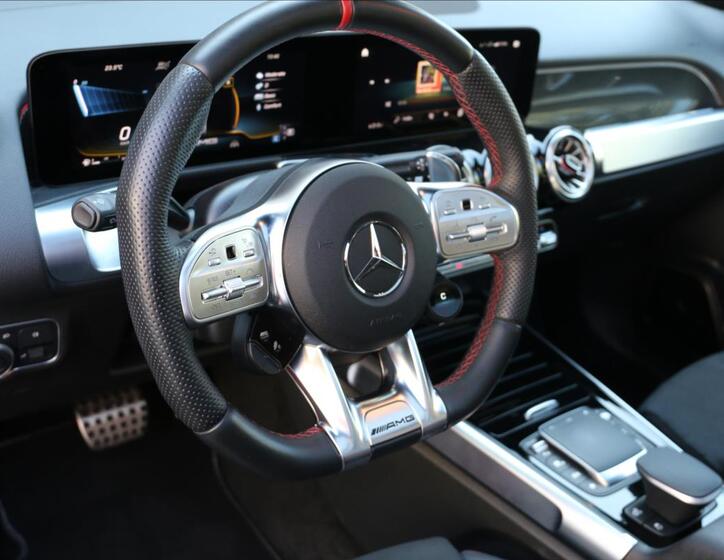 Mercedes-Benz GLB 28