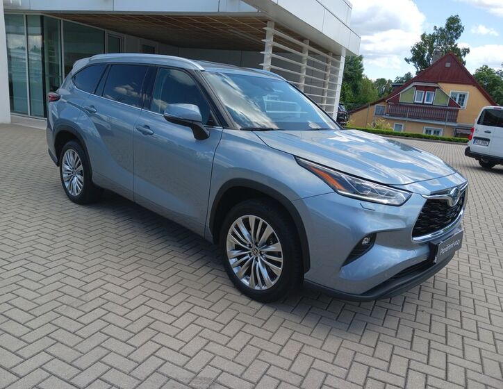 Toyota Highlander 8