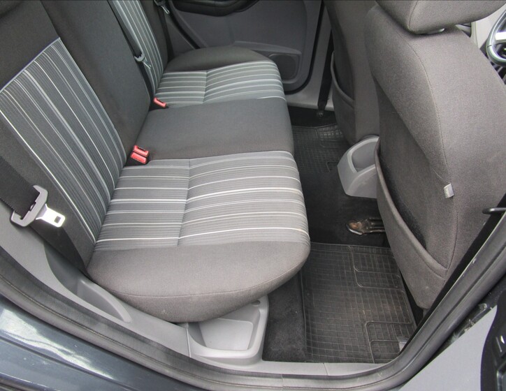 Ford Focus 21