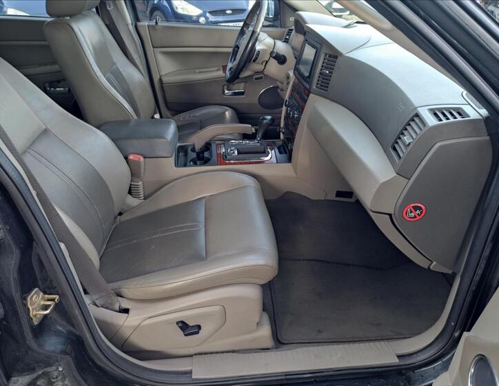 Jeep Grand Cherokee 14