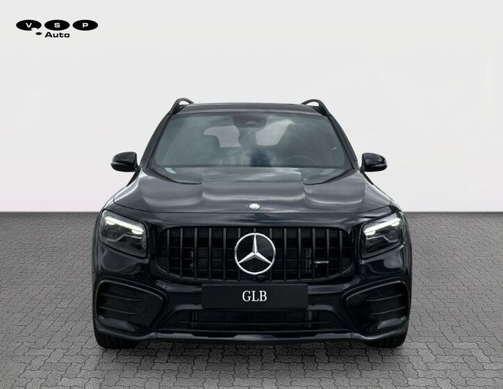 Mercedes-Benz GLB 8