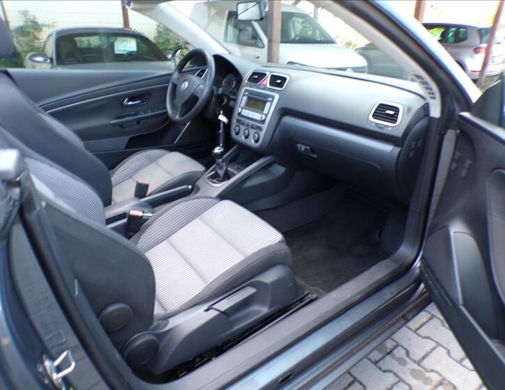 Volkswagen EOS 19