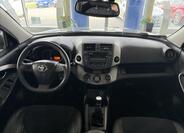 Toyota RAV4 8