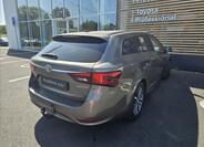 Toyota Avensis 2