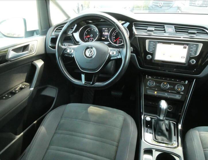 Volkswagen Touran 28