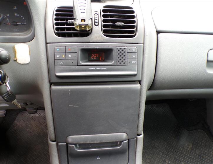 Renault Laguna 9