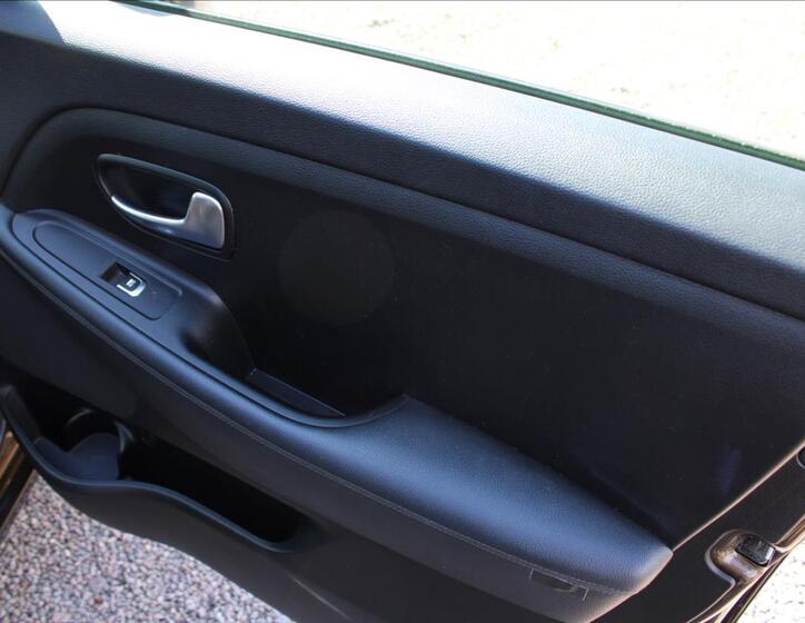 KIA Carens 23