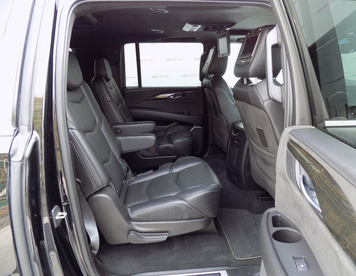 Cadillac Escalade 18