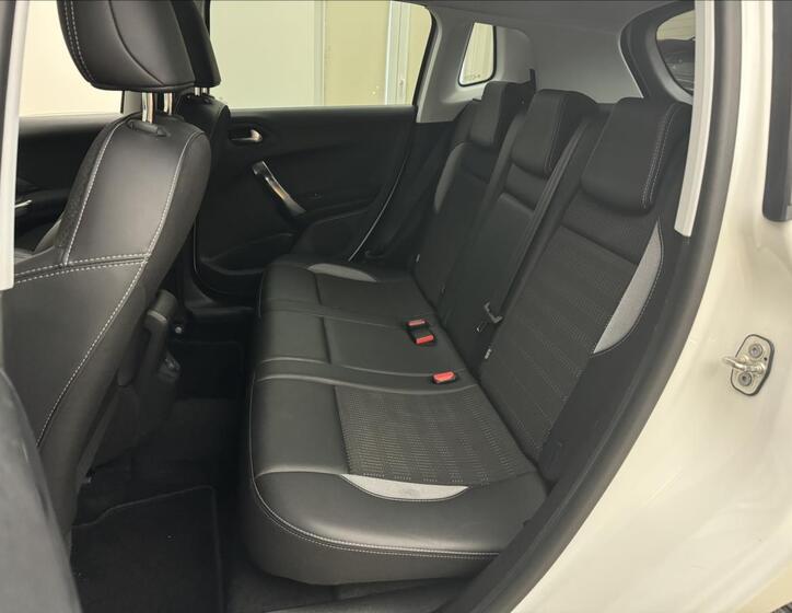 Peugeot 2008 27