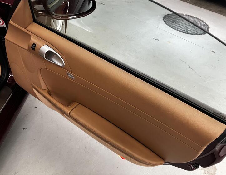 Porsche Boxster 16