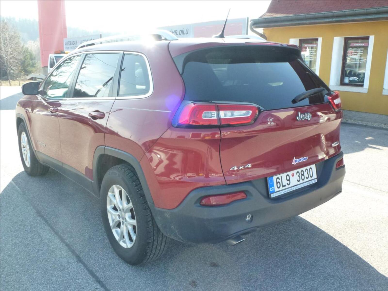Jeep Cherokee 11