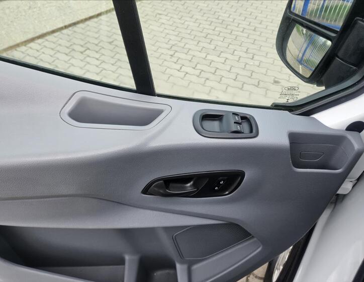 Ford Transit 11