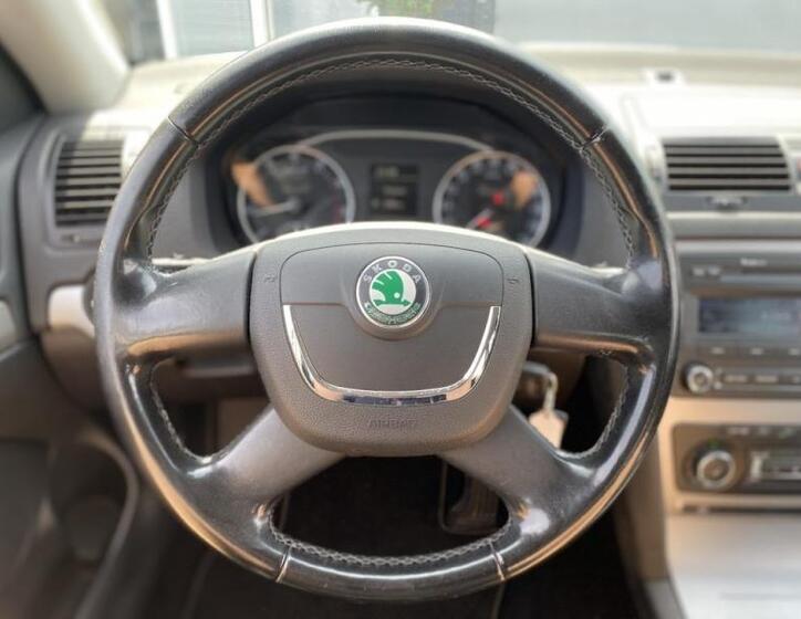 Škoda Octavia 14