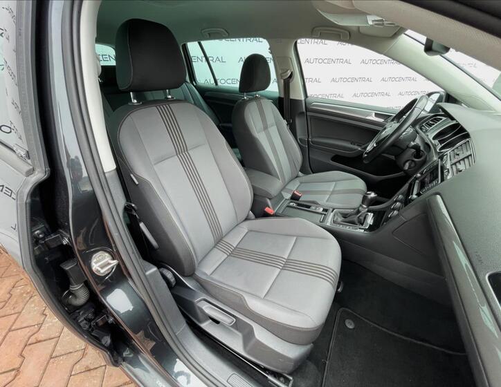 Volkswagen Golf 22