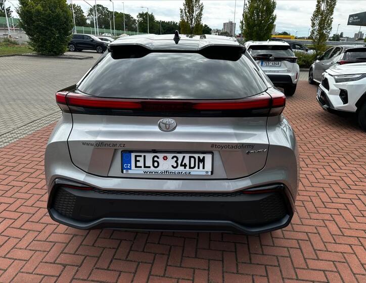 Toyota C-HR 4