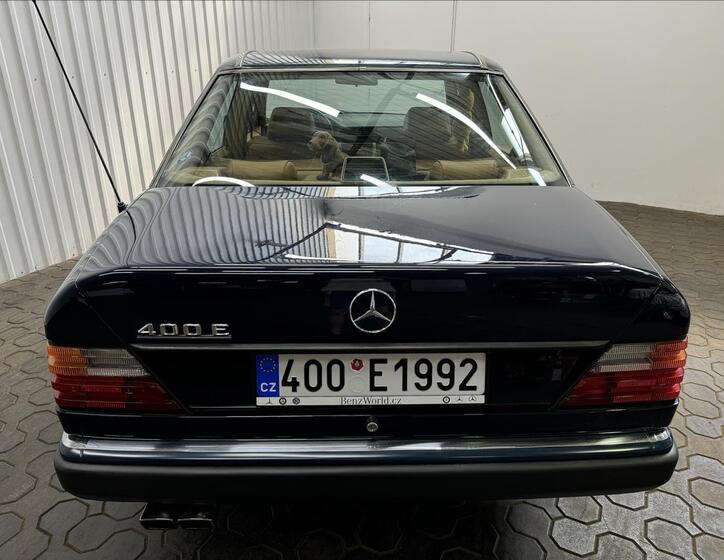 Mercedes-Benz 124 7