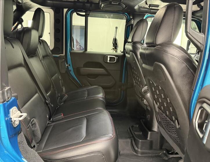 Jeep Wrangler 10