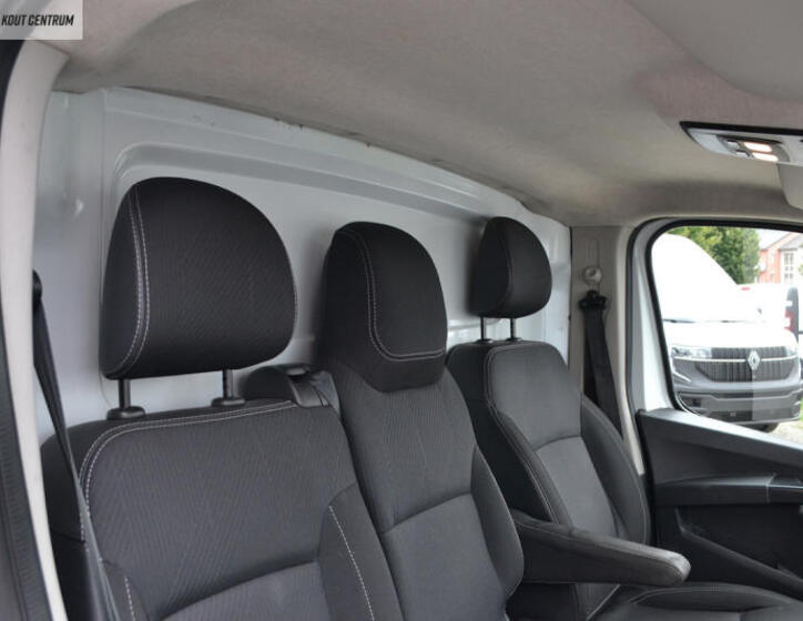 Renault Trafic 11