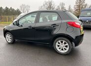 Mazda 2 4