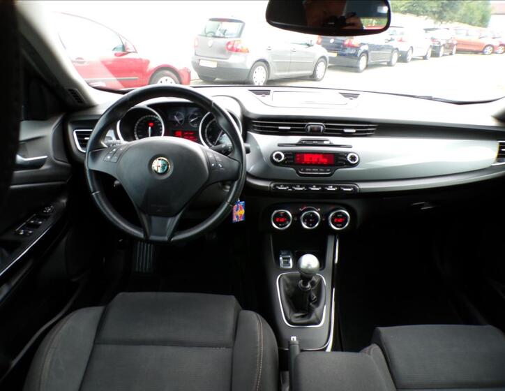 Alfa Romeo Giulietta 7