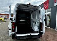 Nissan Interstar 6