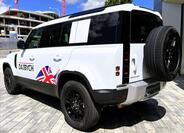 Land Rover Defender 4