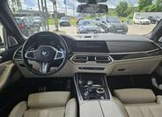 BMW X7 9