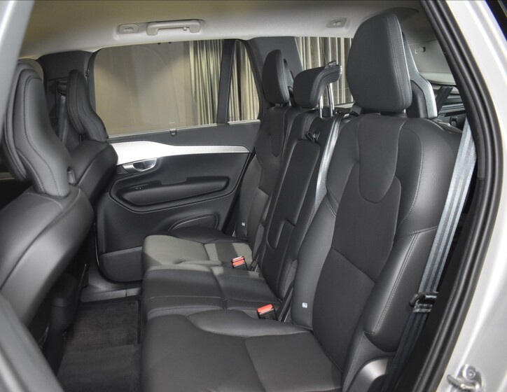 Volvo XC90 9