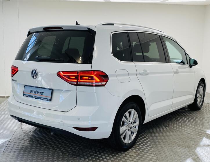 Volkswagen Touran 2