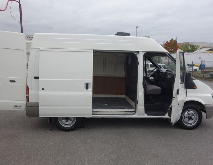 Ford Transit 19
