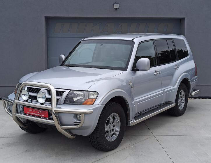Mitsubishi Pajero 1