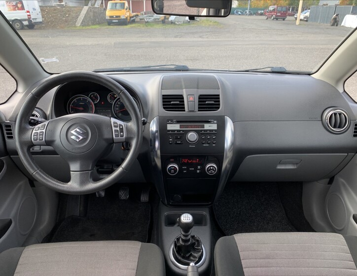 Suzuki SX4 17