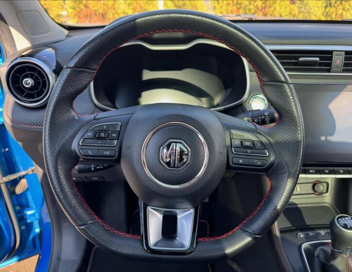 MG ZS 16