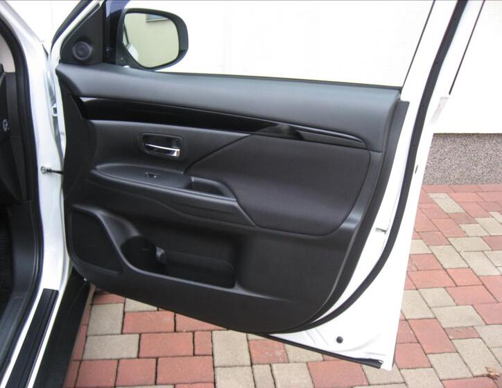 Mitsubishi Outlander 18