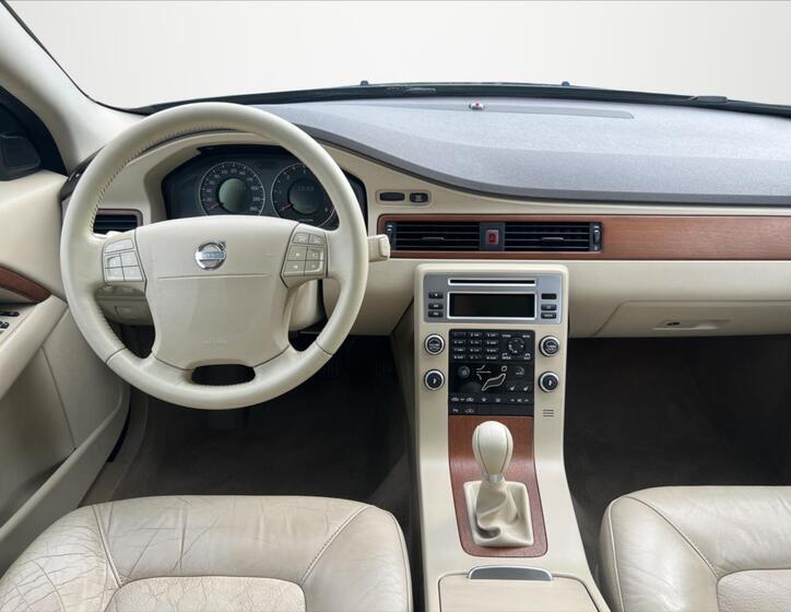 Volvo V70 16