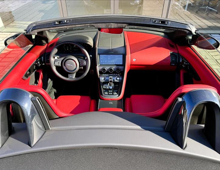 Jaguar F-Type 53