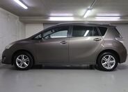 Toyota Verso 8