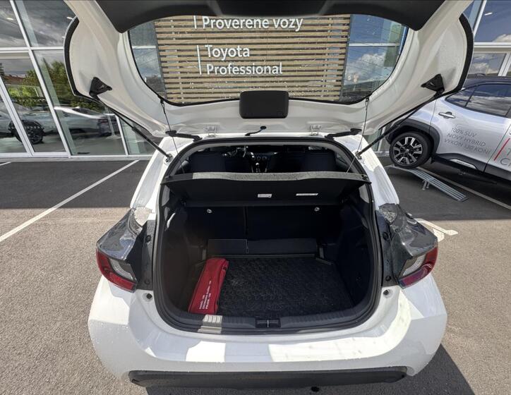 Toyota Yaris 11