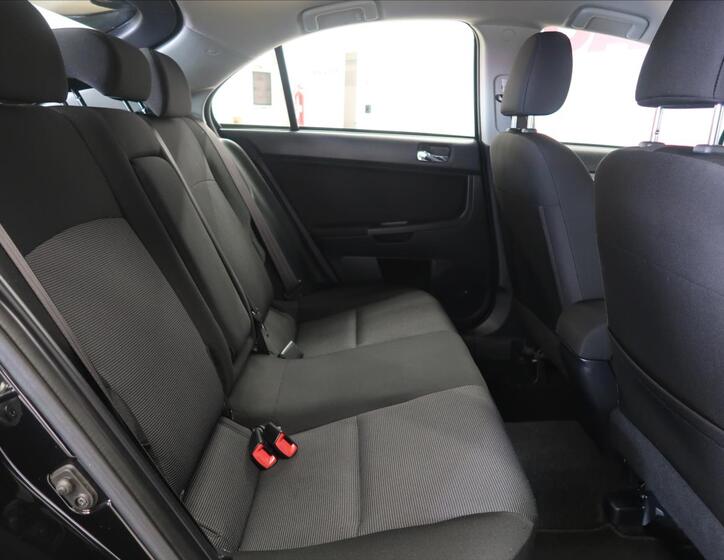 Mitsubishi Lancer 14