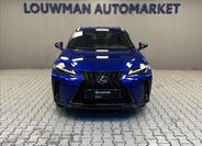 Lexus UX 300h 4