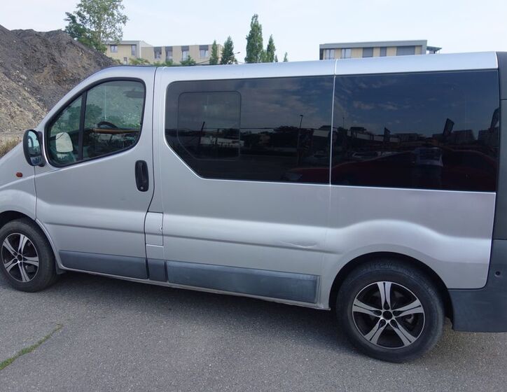 Opel Vivaro 6