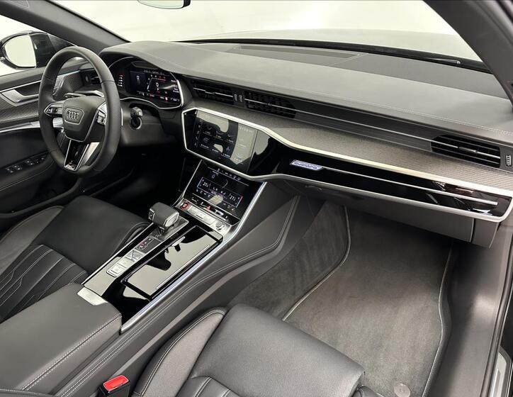 Audi S6 24