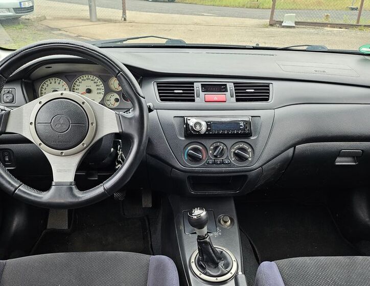 Mitsubishi Lancer 9