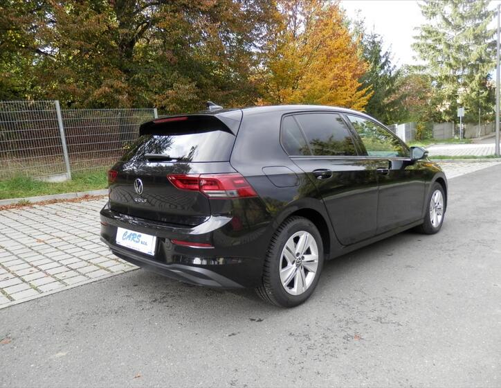 Volkswagen Golf 9
