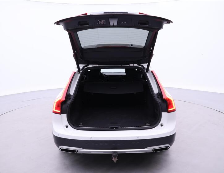 Volvo V90 9