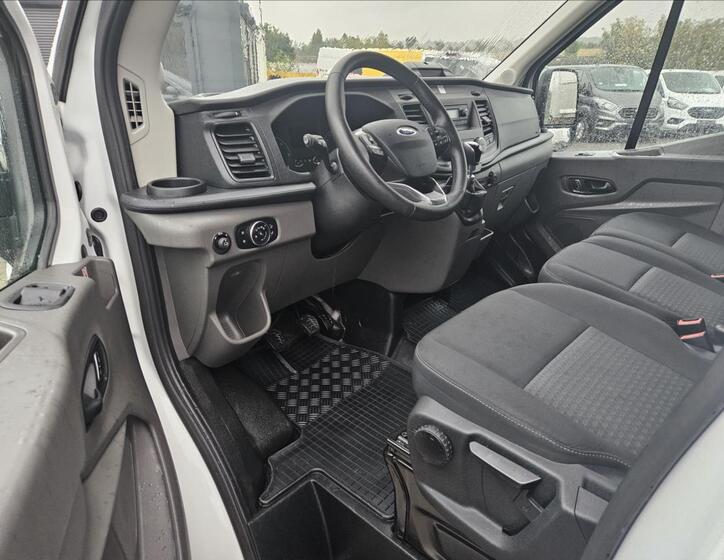 Ford Transit 7