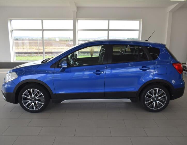 Suzuki SX4 S-Cross 8