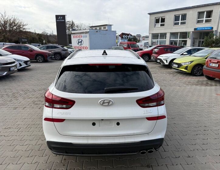 Hyundai i30 4